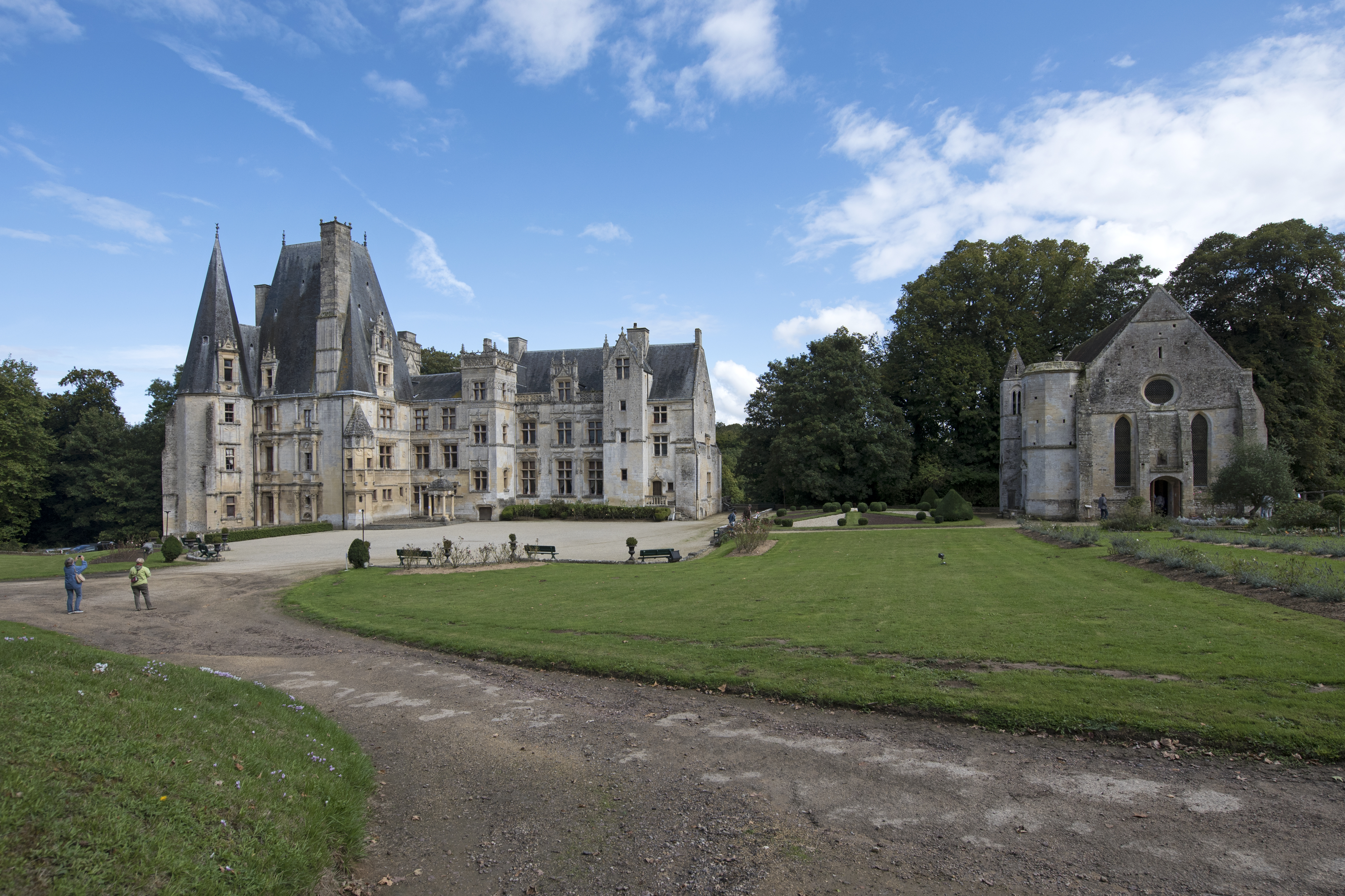 Château de Fontaine-Henry — château à Fontaine-Henry, Calvados, vue de nuit, classé mh