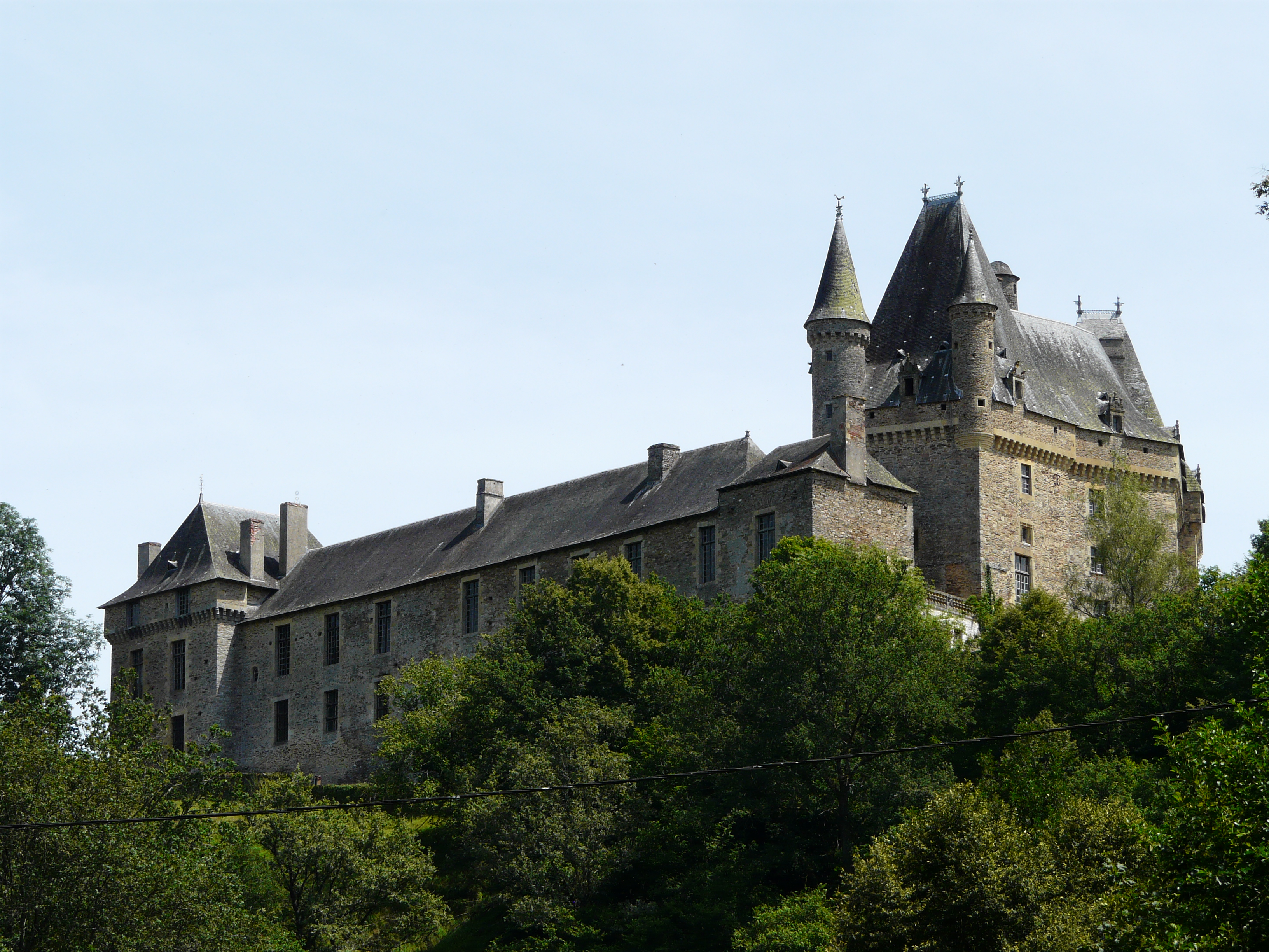 Château de Jumilhac-le-Grand — château à Jumilhac-le-Grand, Dordogne, vue de nuit, classé mh