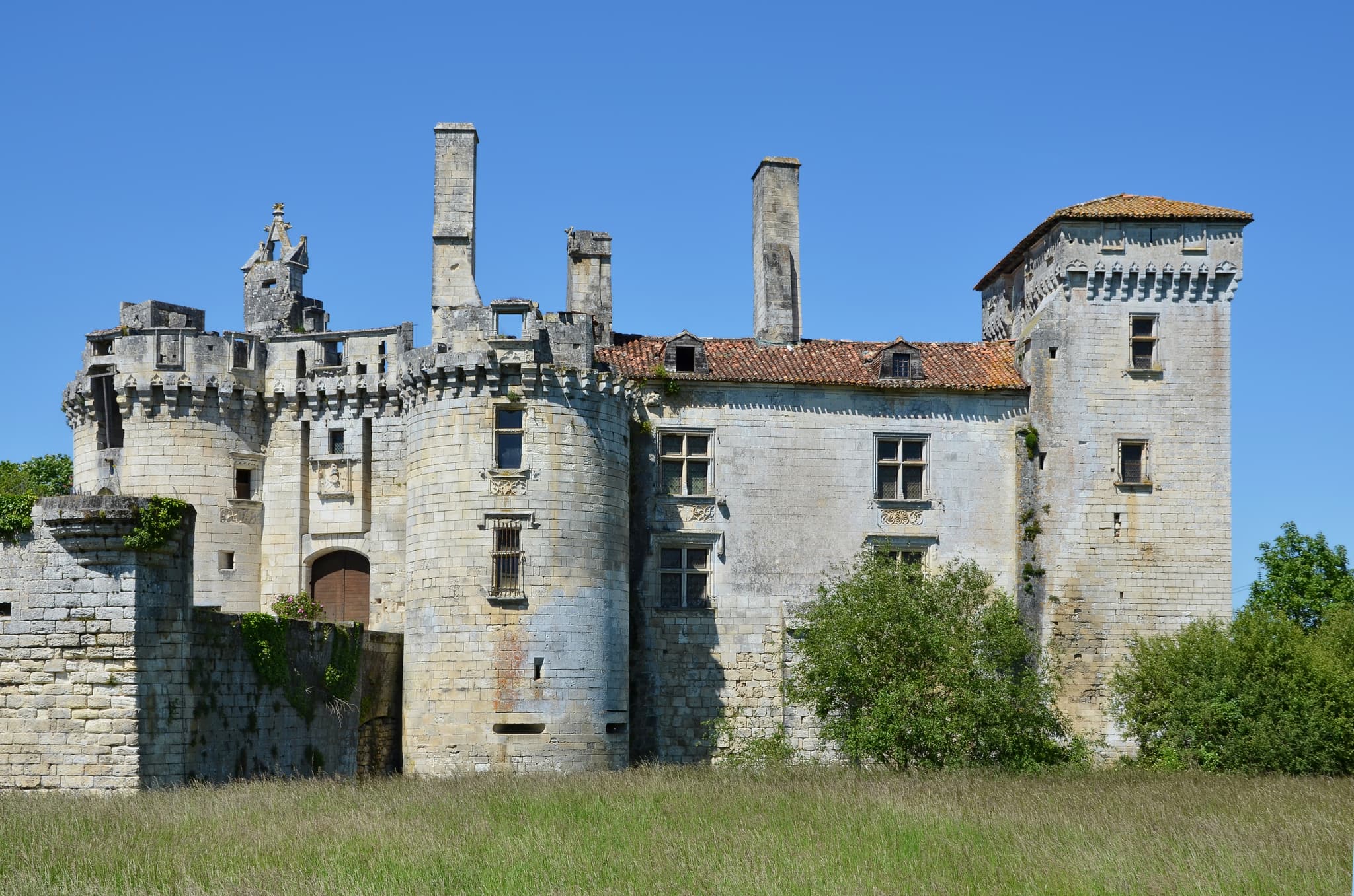 Château de Mareuil — château à Mareuil, Dordogne, intérieur, inscrit mh