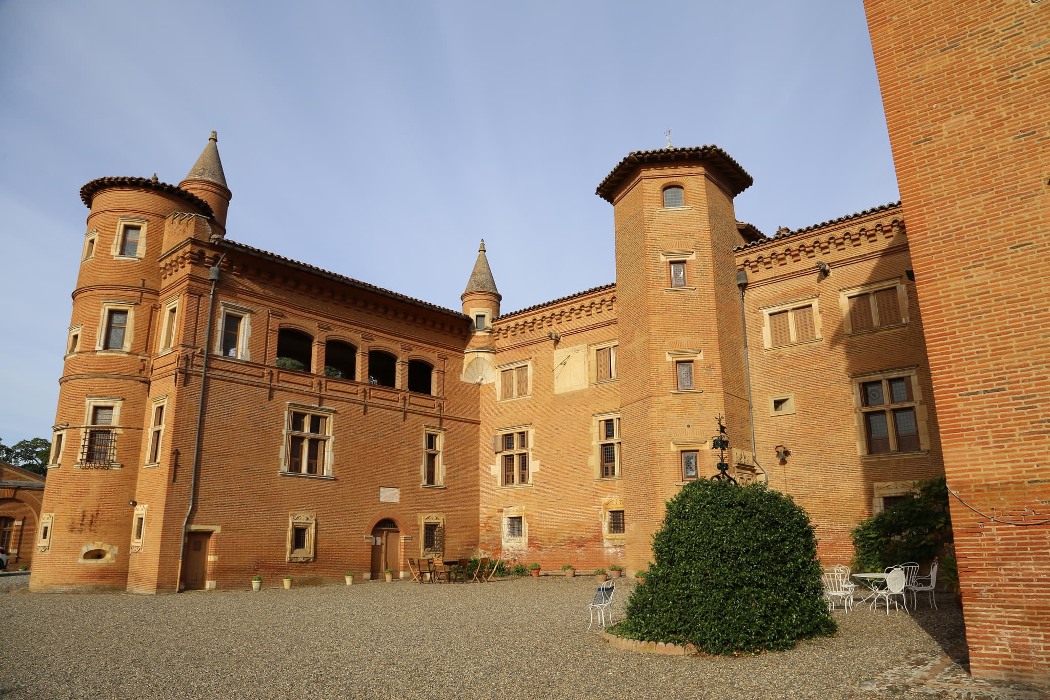 Château de Pibrac — château à Pibrac, Haute-Garonne, classé mh