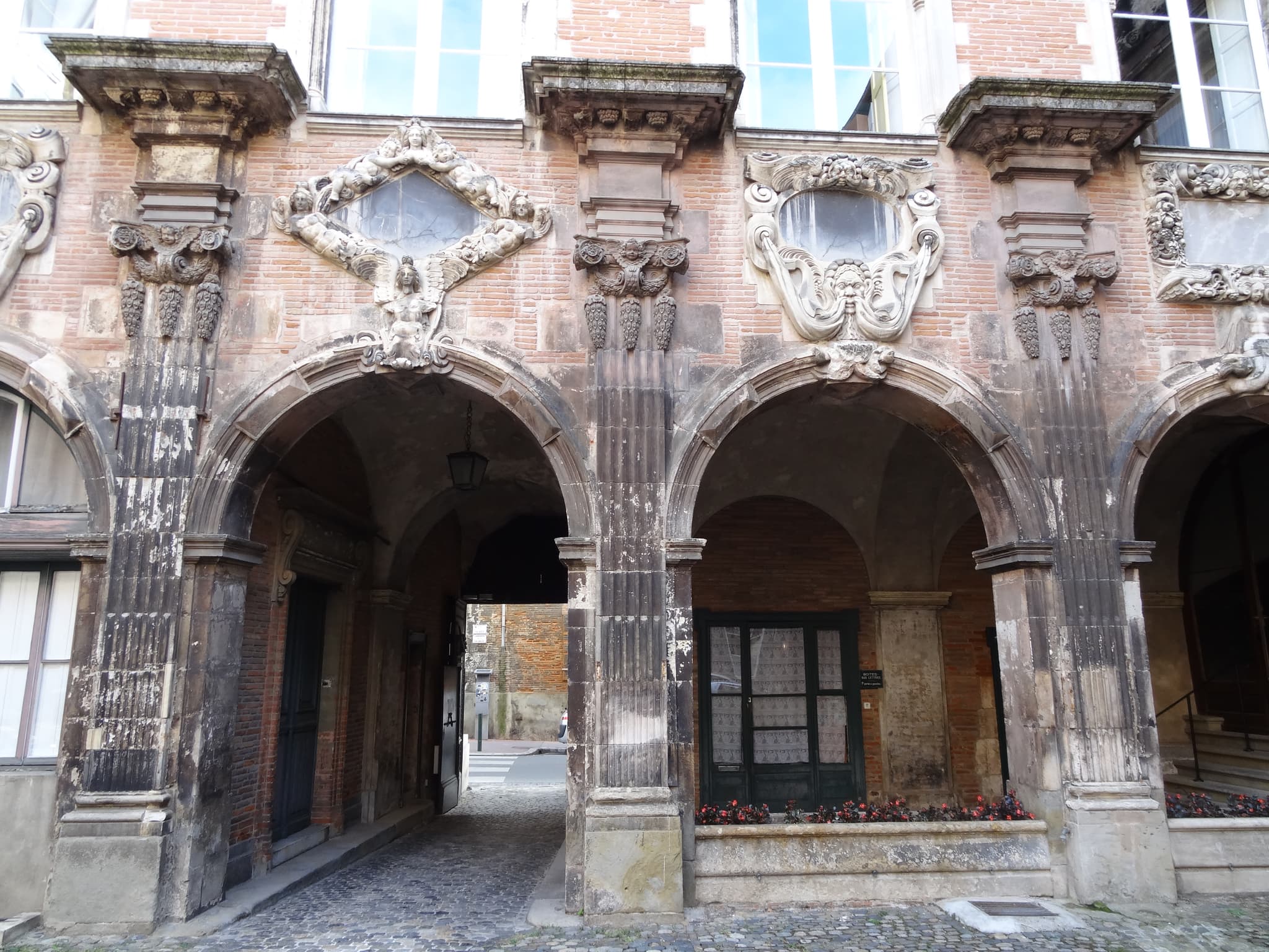 Hôtel de Bagis (Toulouse) — architecture civile à Toulouse, Haute-Garonne, classé mh