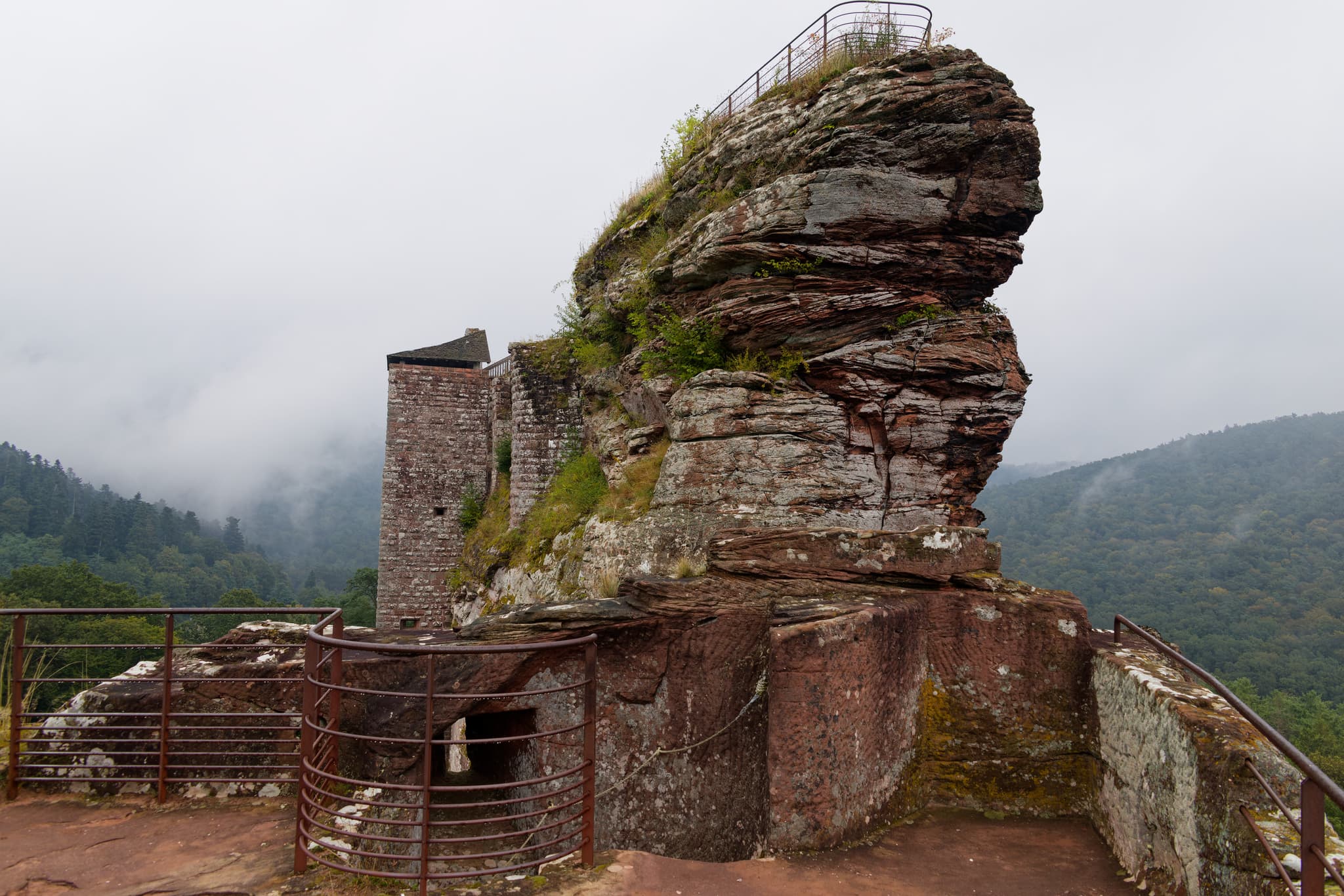 Château de Fleckenstein — château à Lembach, Bas-Rhin, façade, classé mh