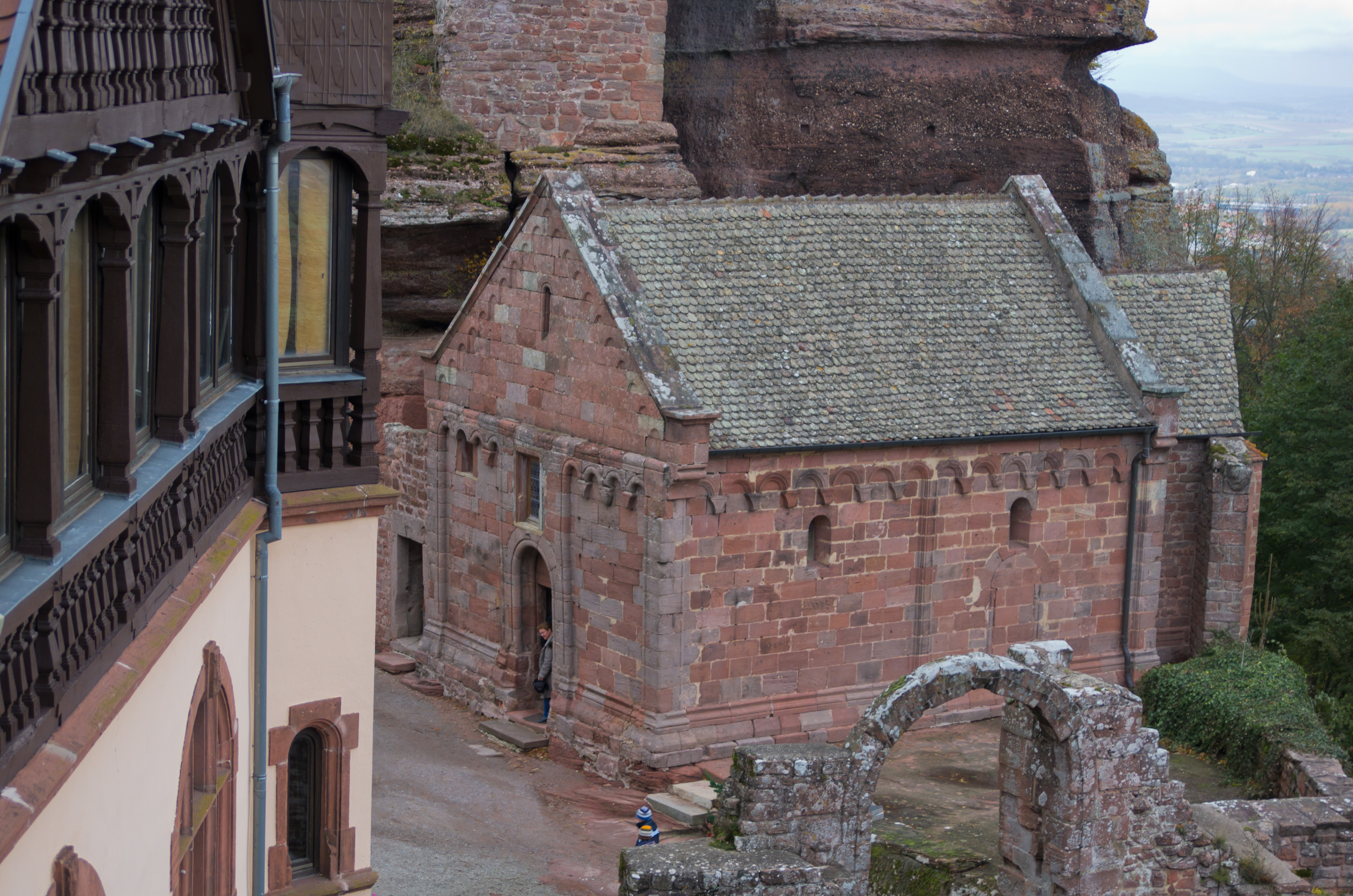 Château de Haut-Barr (Saverne) Château de Haut-Barr — château à Saverne, Bas-Rhin, façade, classé mh