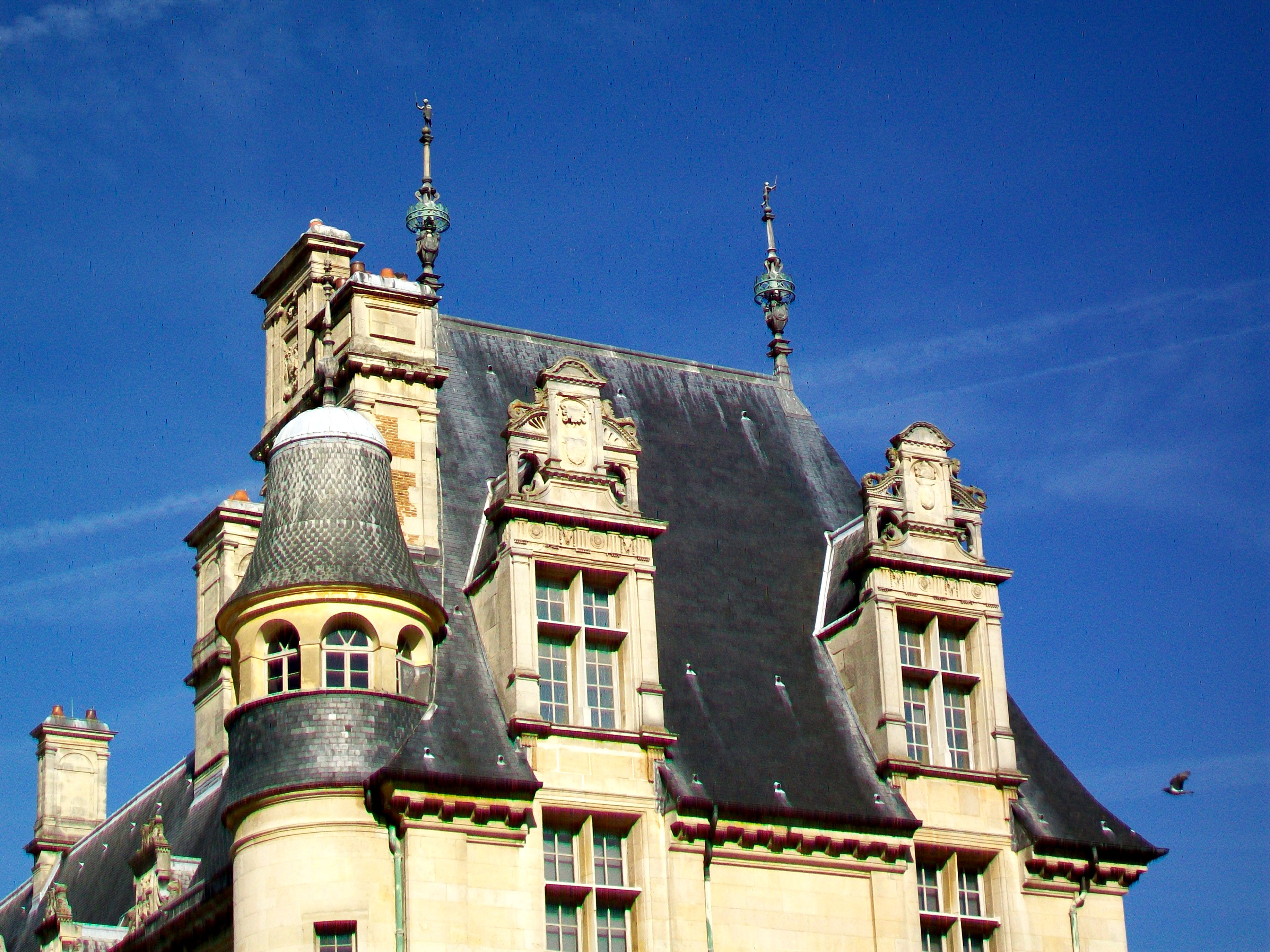 Château d'Écouen (Écouen) Château d'Écouen — château à Écouen, Val-d'Oise, façade, classé mh